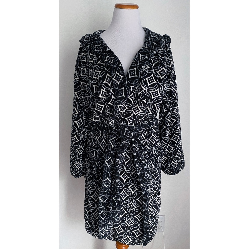 NWT! Vera Bradley Concerto Hooded Plush Fleece Belted Robe